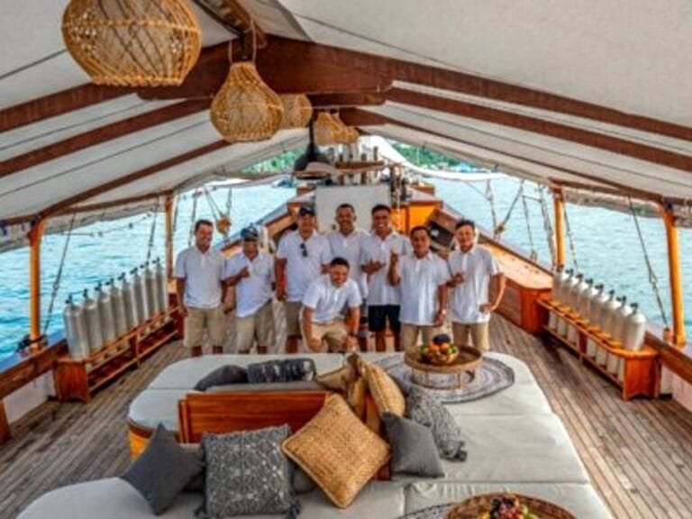 Diving tour to raja ampat on the deluxe boat anne bonny_2