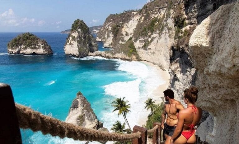 Private car rental with a local driver for transportation in Nusa Penida.