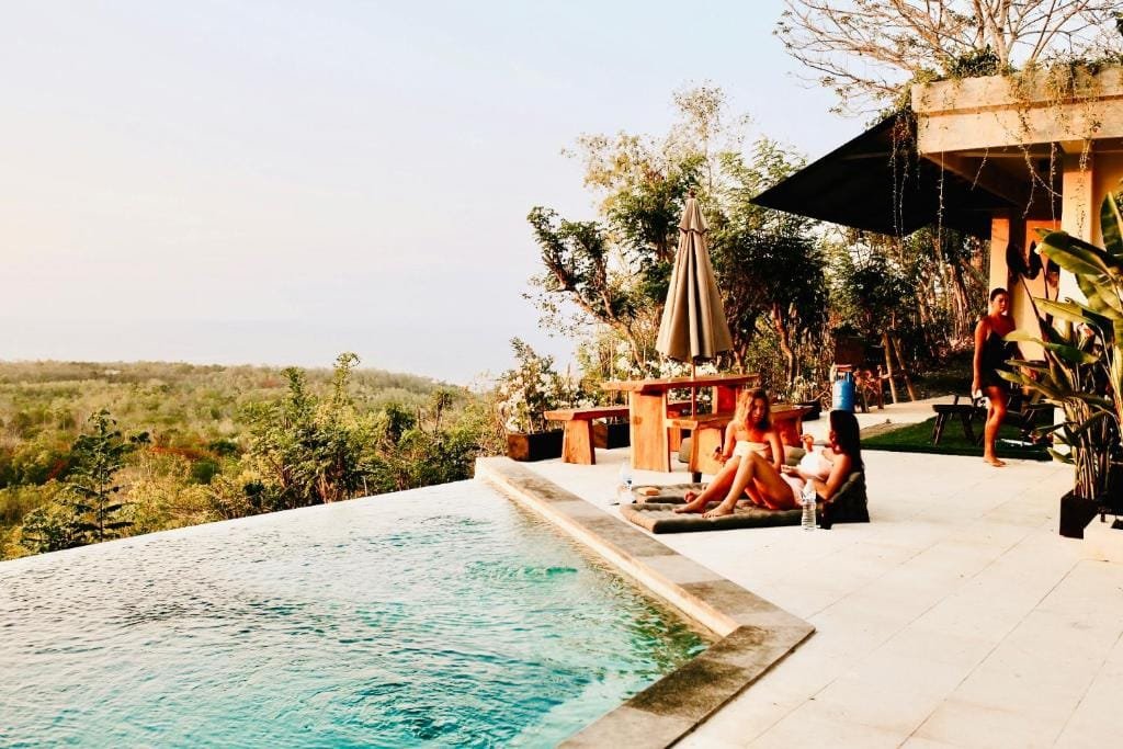 OCEANNA Uluwatu villa in Bali with ocean views and tropical design