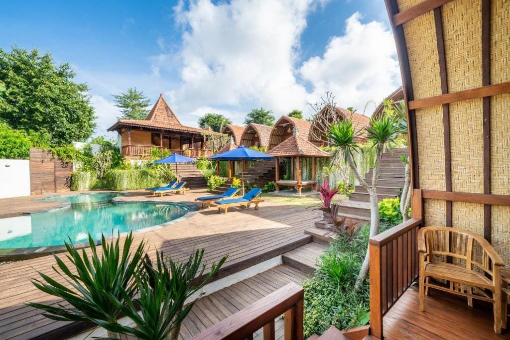 Lumbung Sari Bali with lush gardens and traditional cottage-style accommodations