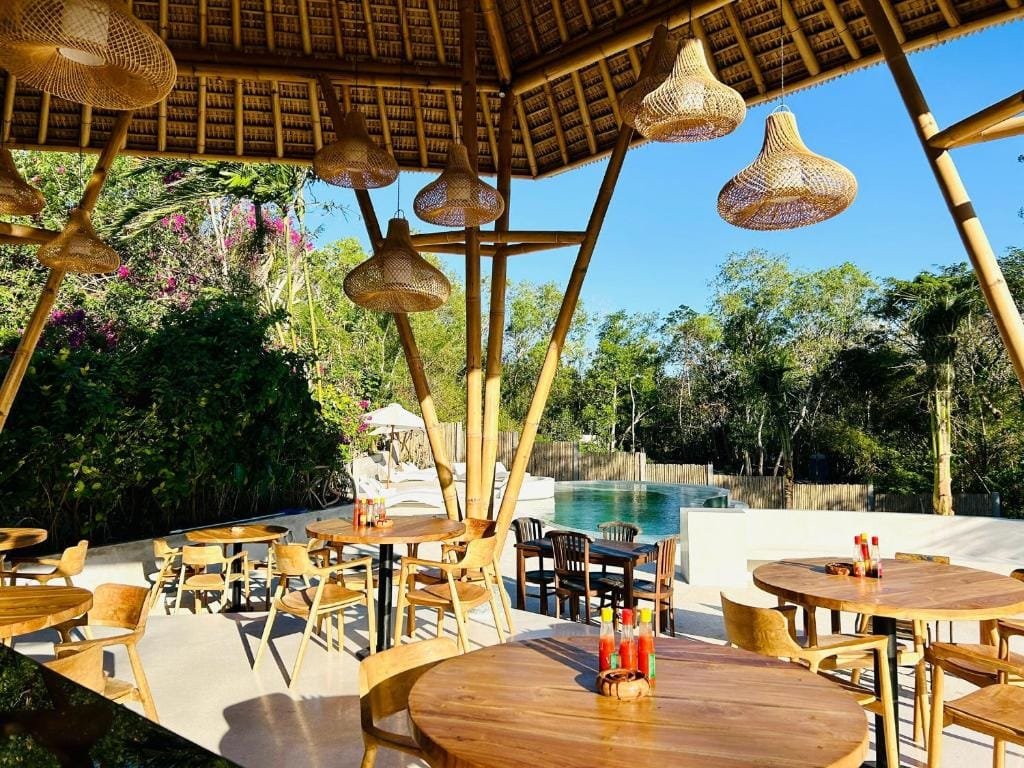 Tregge Surf Camp Uluwatu Bali with surf vibe and tropical setting