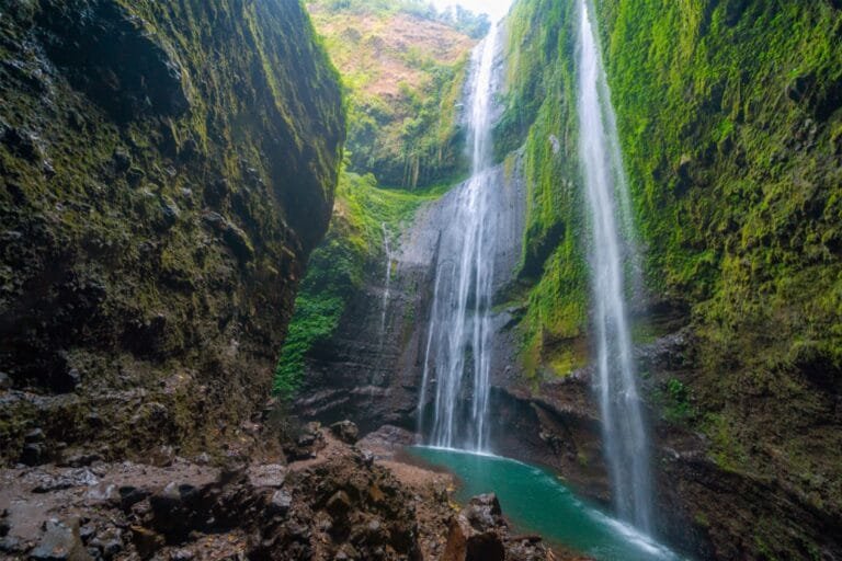 Madakaripura-waterfall-min